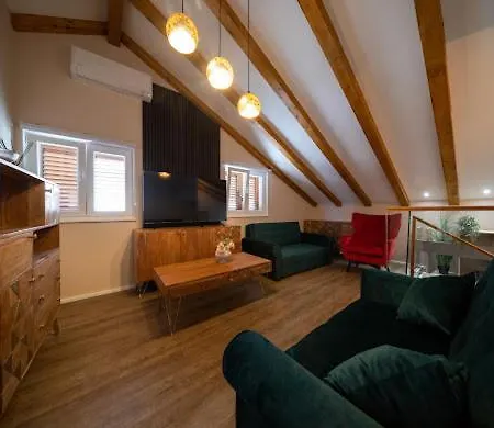 Holiday home Bella Casa *